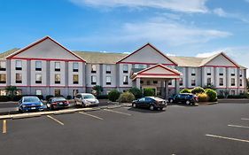 Red Roof Plus+ & Suites Atlanta Airport South