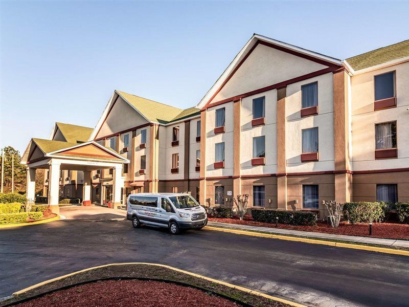 Red Roof Plus+ & Suites Atlanta Airport South Exterior photo